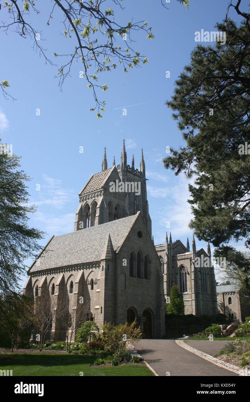 Road leading to front entrance of Bryn Athyn Cathedral Stock Photo Alamy