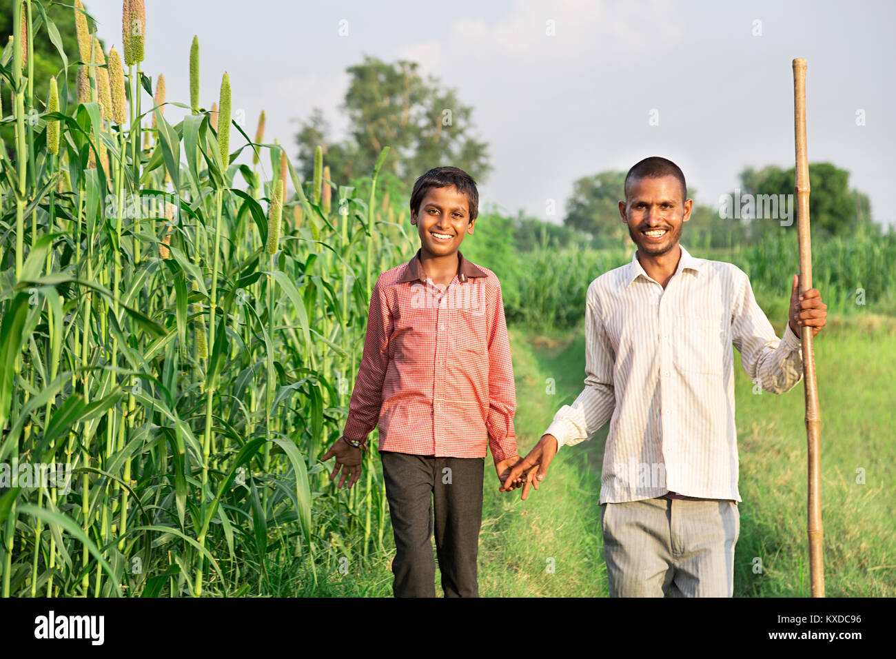 Son farmer hi-res stock photography and images - Alamy