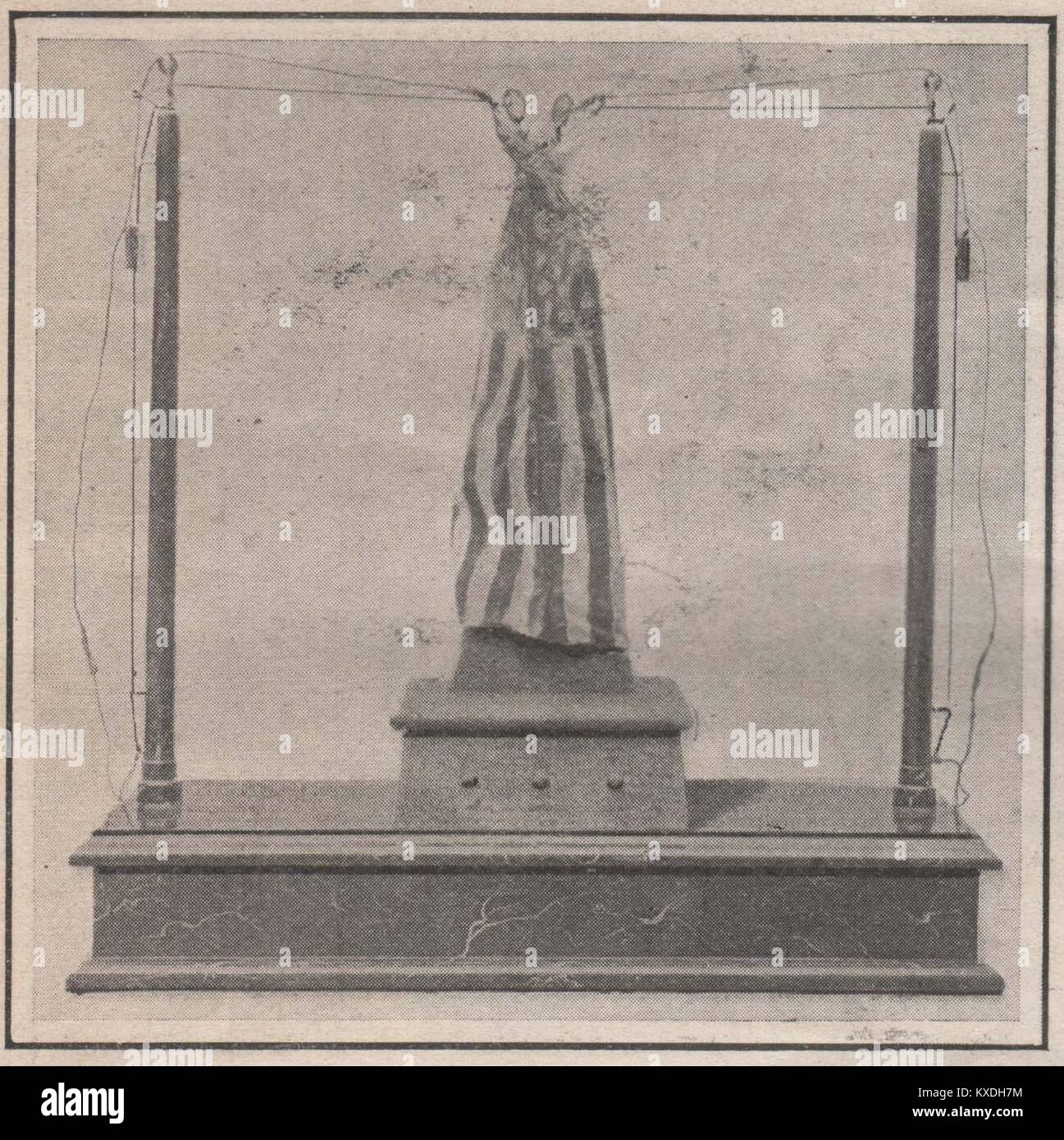 The Statue Covered Stock Photo Alamy