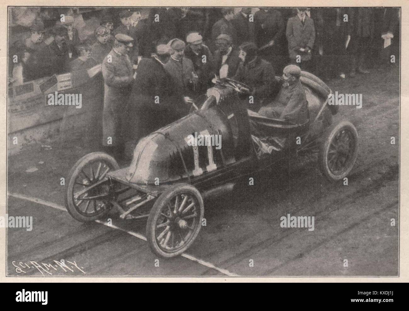 Start of 90-Horse-Power Renault, Driven by M. Bernin, broke bevel drive shaft in second round Stock Photo