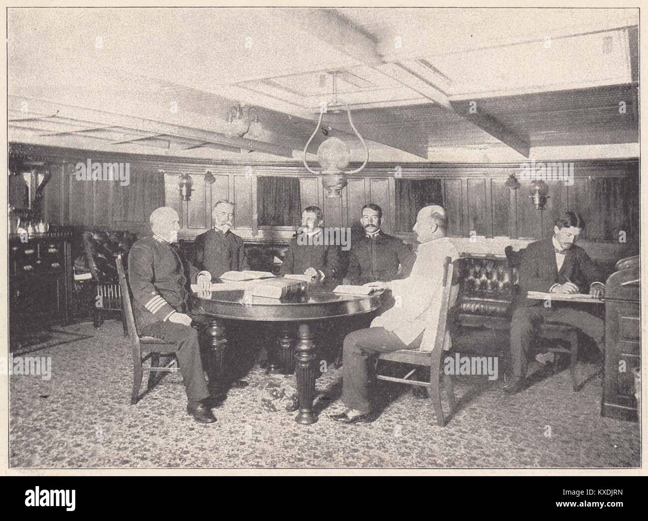 Commander of the uss maine hi-res stock photography and images - Alamy
