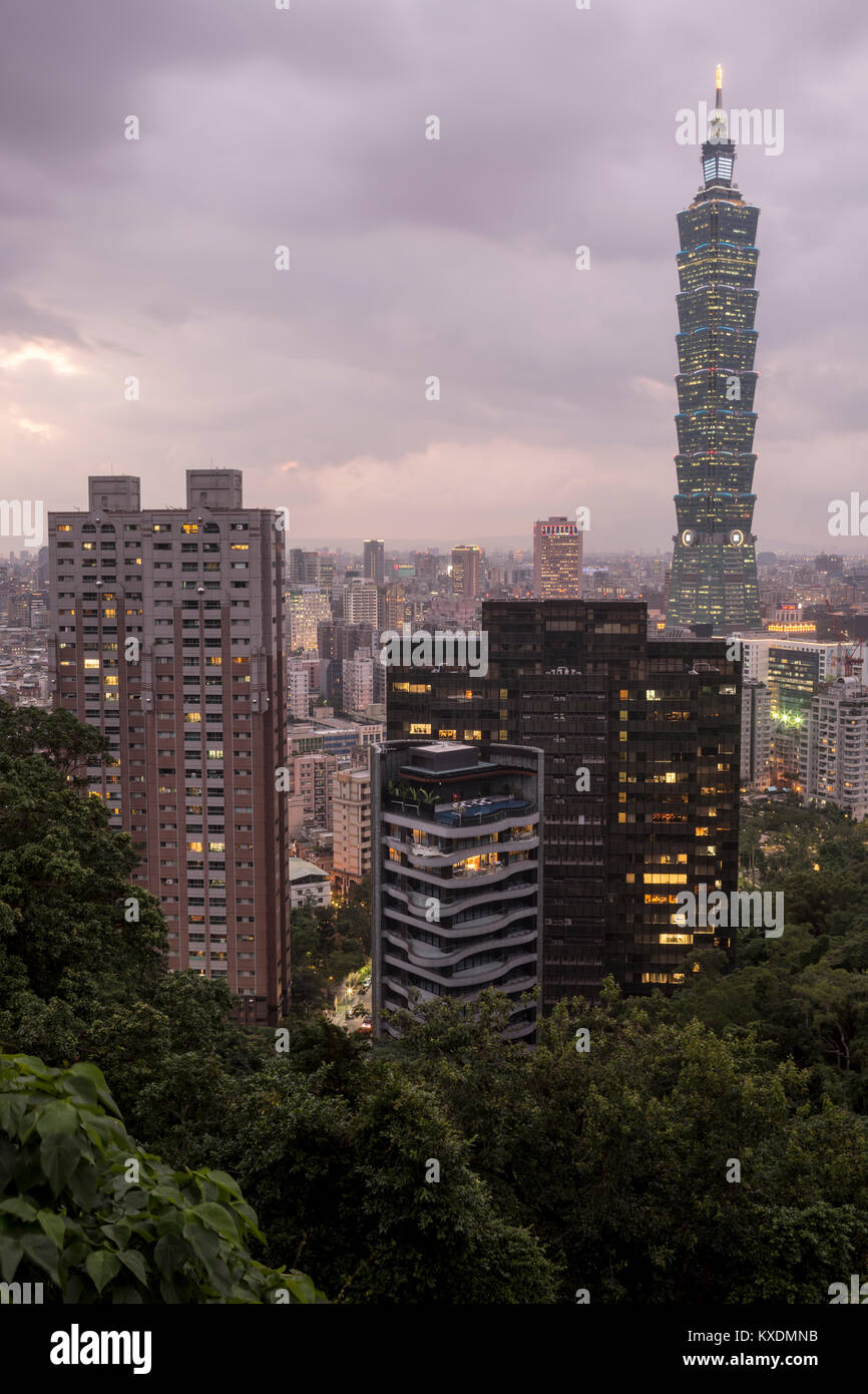 Skyline with Taipei 101 Tower, Dawn, Xinyi District, Taipei, Taiwan, China Stock Photo