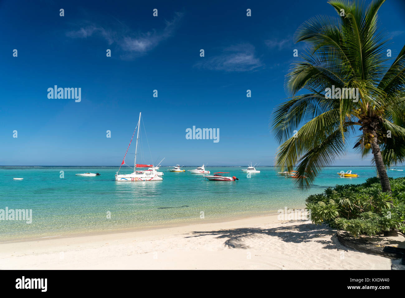 Yachten am Strand auf der Halbinsel Le Morne, Black River, Mauritius, Afrika  | yachts at the beach, Le Morne peninsula, Black River, Mauritius, Afric Stock Photo