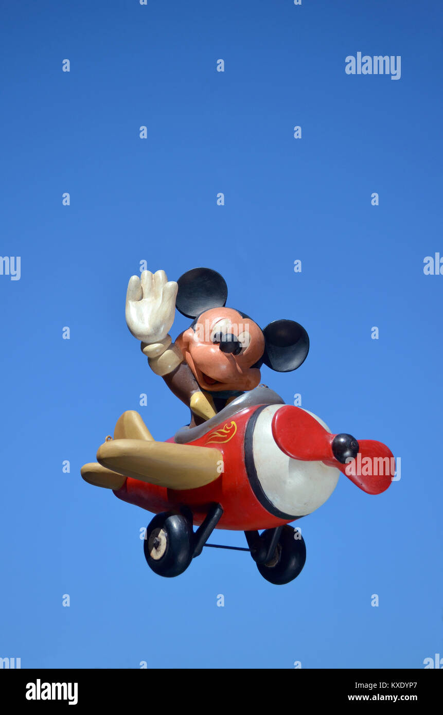 Mickey Vuitton, mickey mouse, luis vuitton, dank, HD phone wallpaper