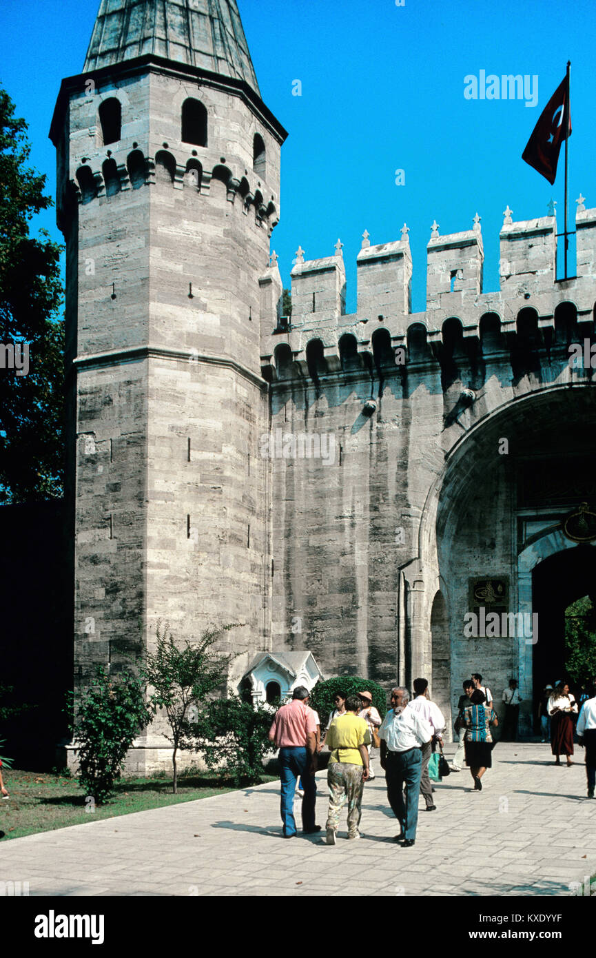 Topkapi Palace Gate Of Salutation Hi-res Stock Photography And Images ...