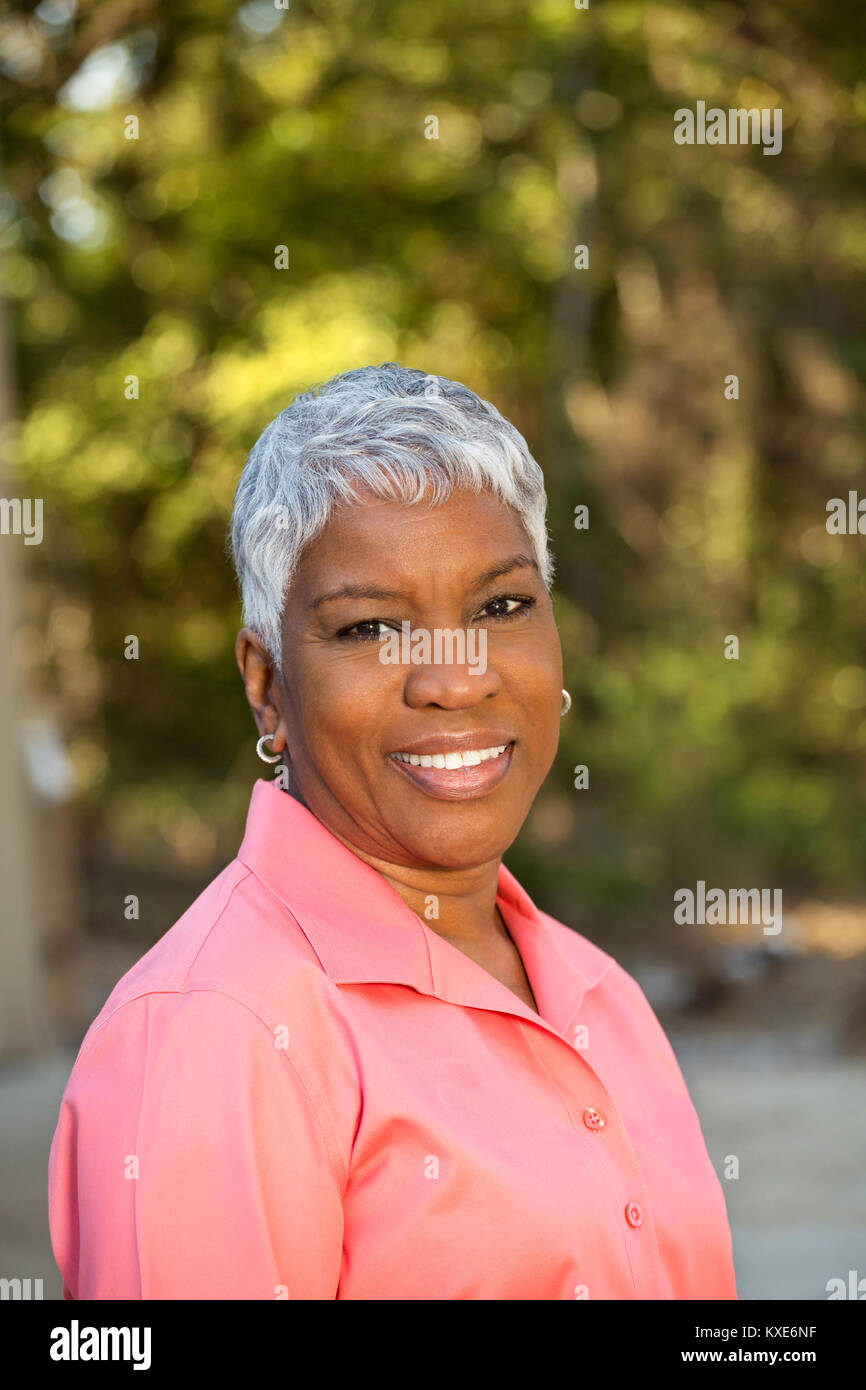 Portrait mature african american woman hi-res stock photography and ...