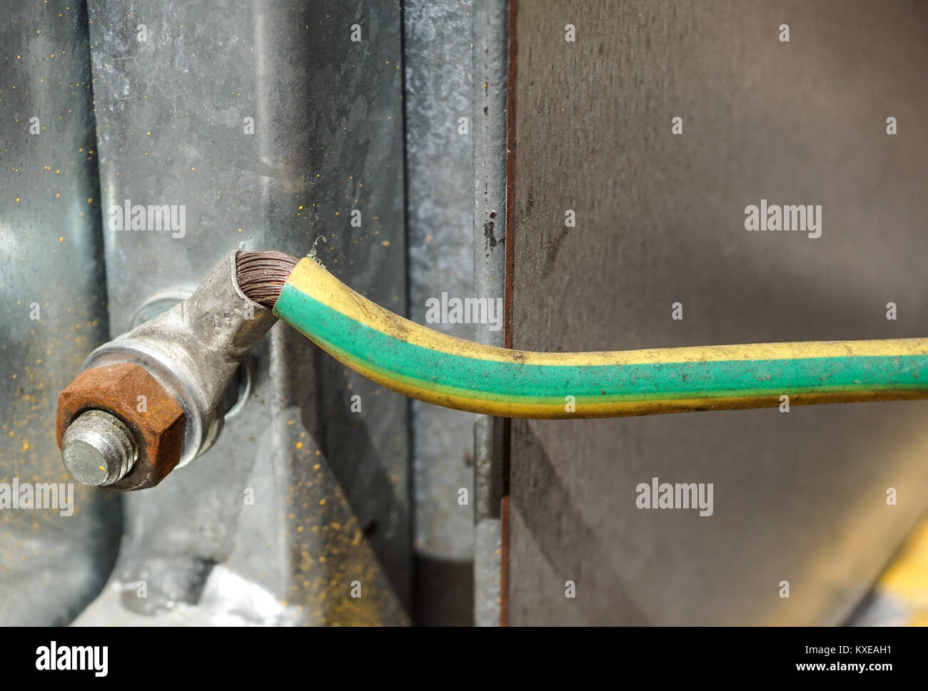 Grounding wire hires stock photography and images Alamy