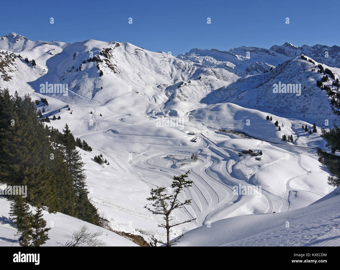 Looking from the back of the Ranfoilly lift at Les Gets to the cross country ski tracks at Verchaix, France Stock Photo