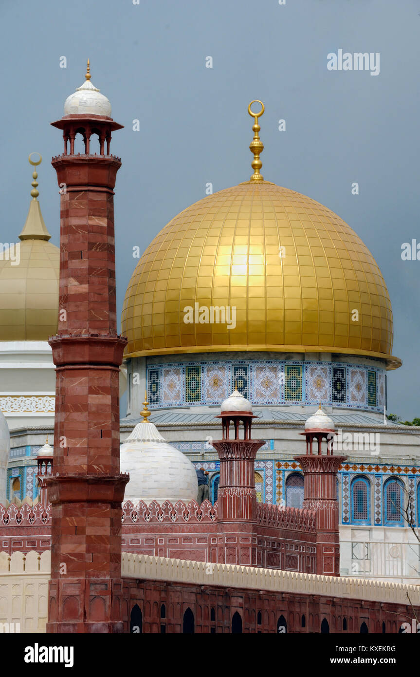 Badshahi Mosque Stock Photos & Badshahi Mosque Stock 