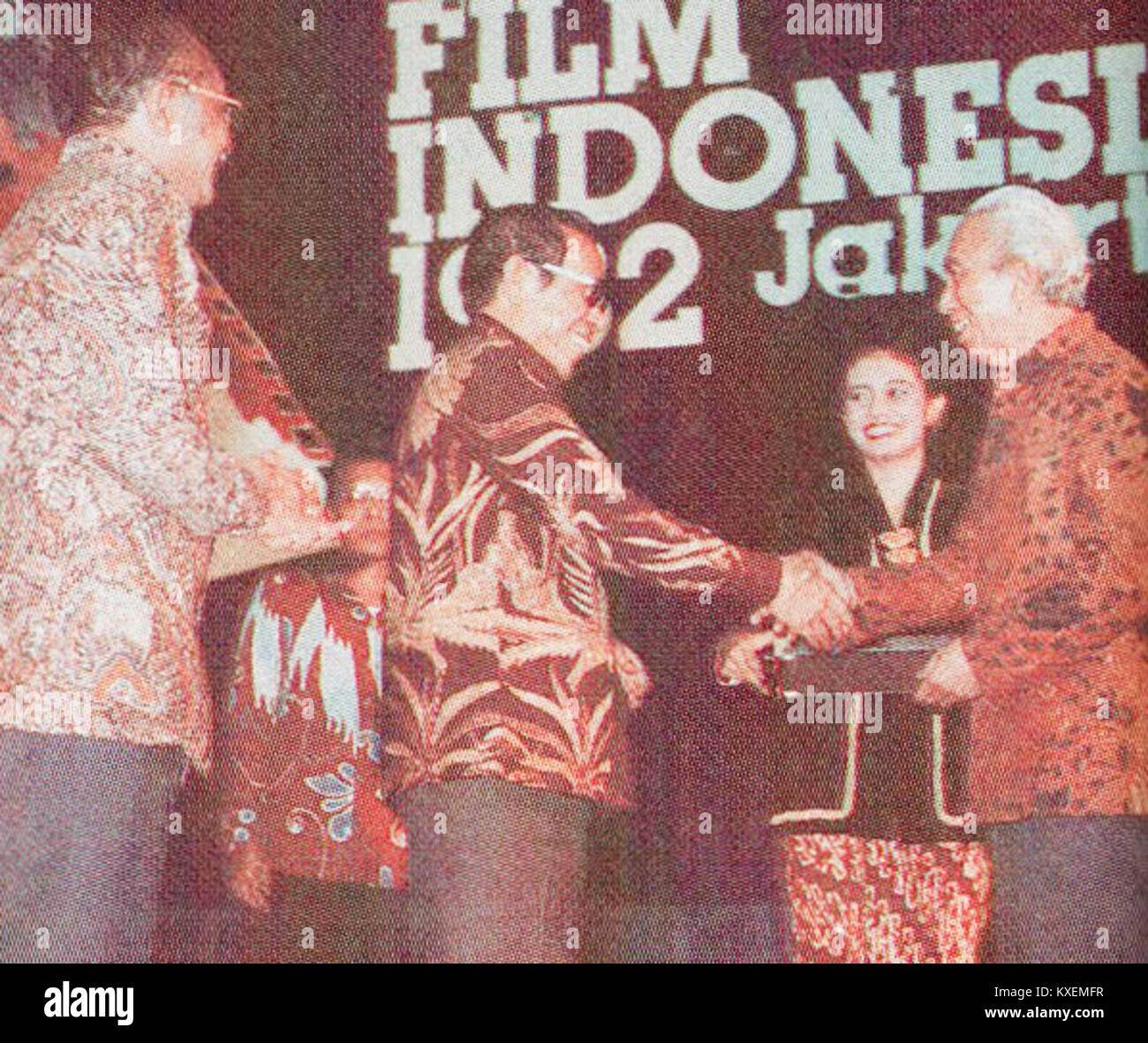 Ali Moertopo shaking hand of Adam Malik, Festival Film Indonesia (1982), 1983, p66 Stock Photo