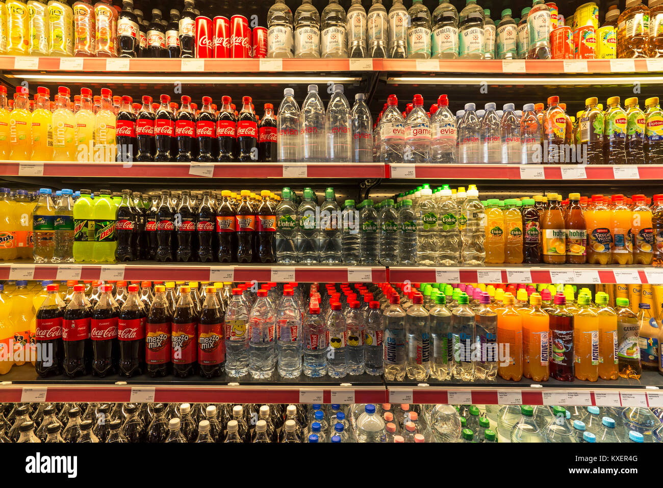Food beverage service hi-res stock photography and images - Alamy