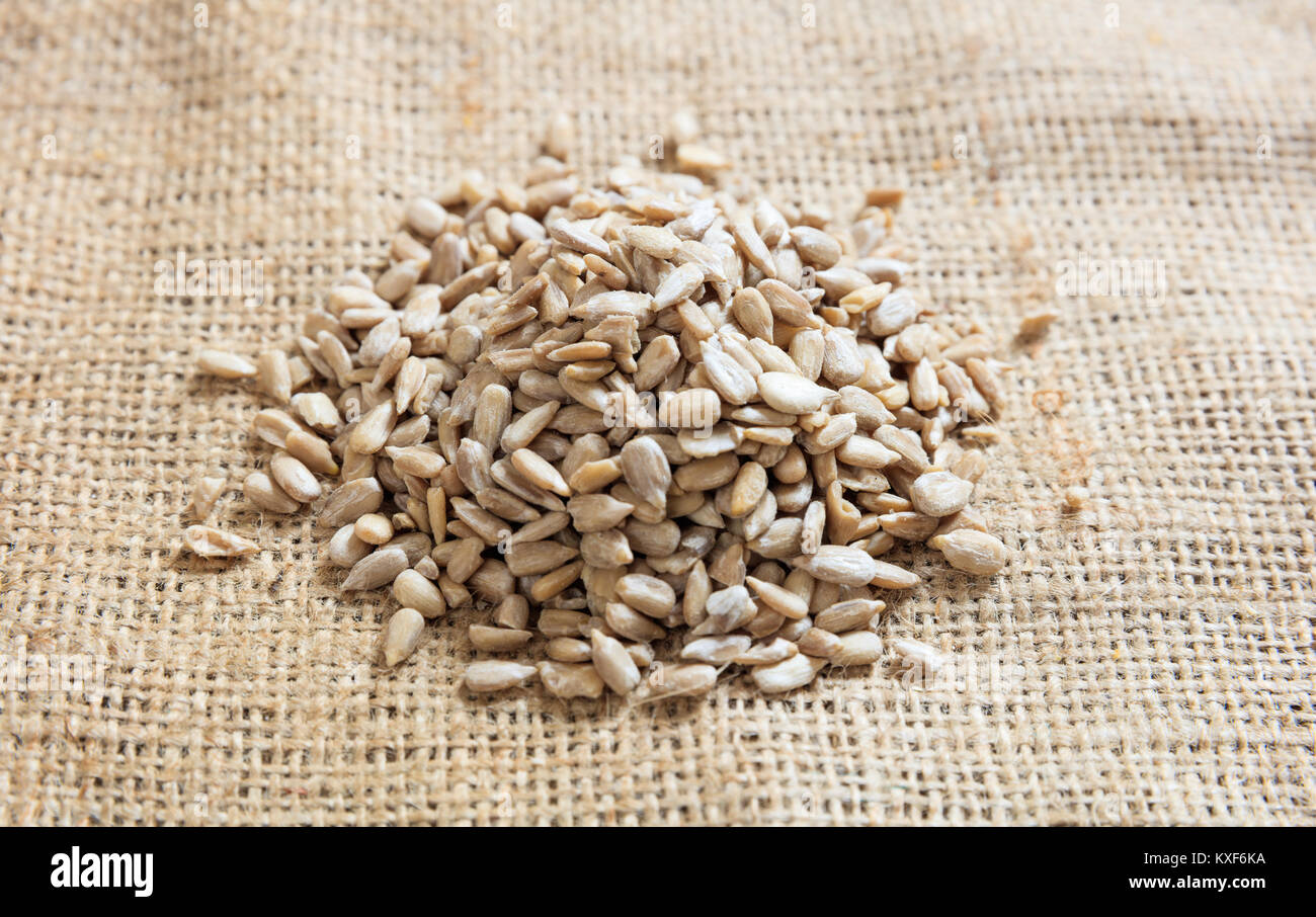 Texture roasted sunflower seeds hi-res stock photography and images - Alamy