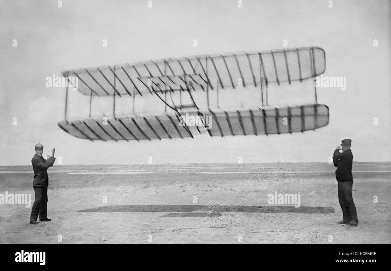 Photograph from 1901 showing an early glider being tested as a kite ...