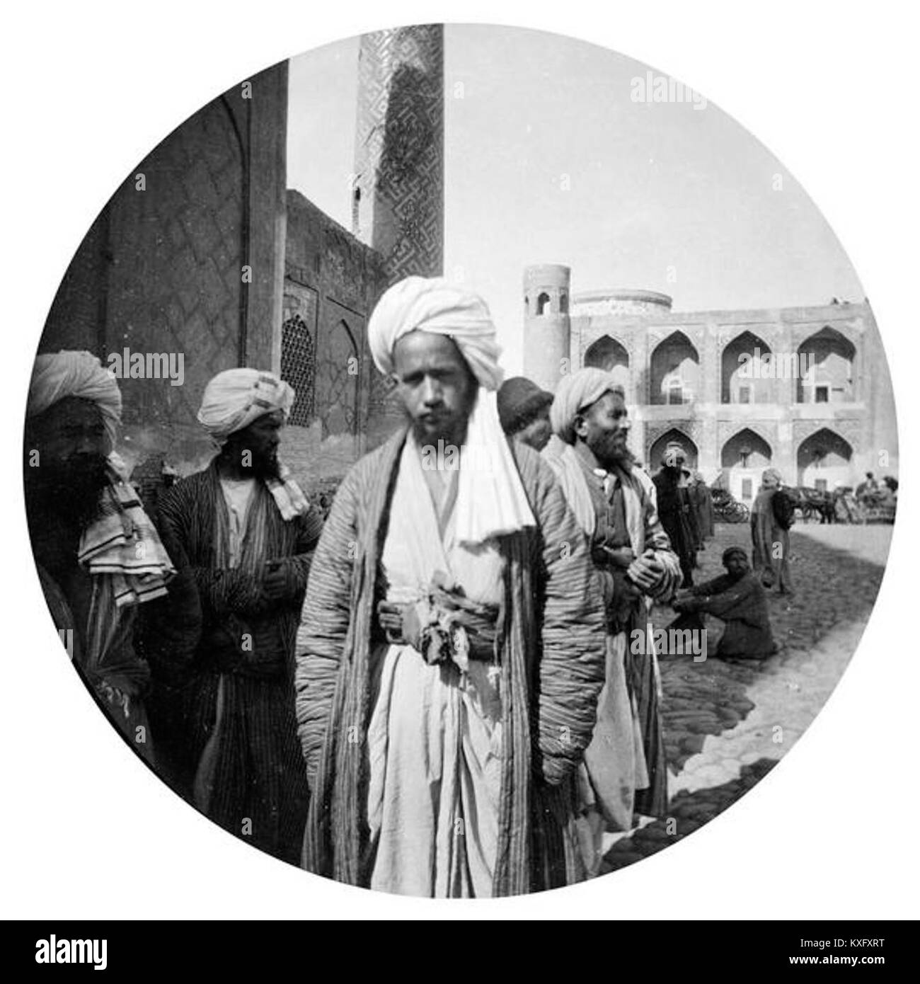 Самарканд халвоси. Самарканд 18. Улугбек мадрасаси самарканд. Самарканд город улицы. Самарканд 18.