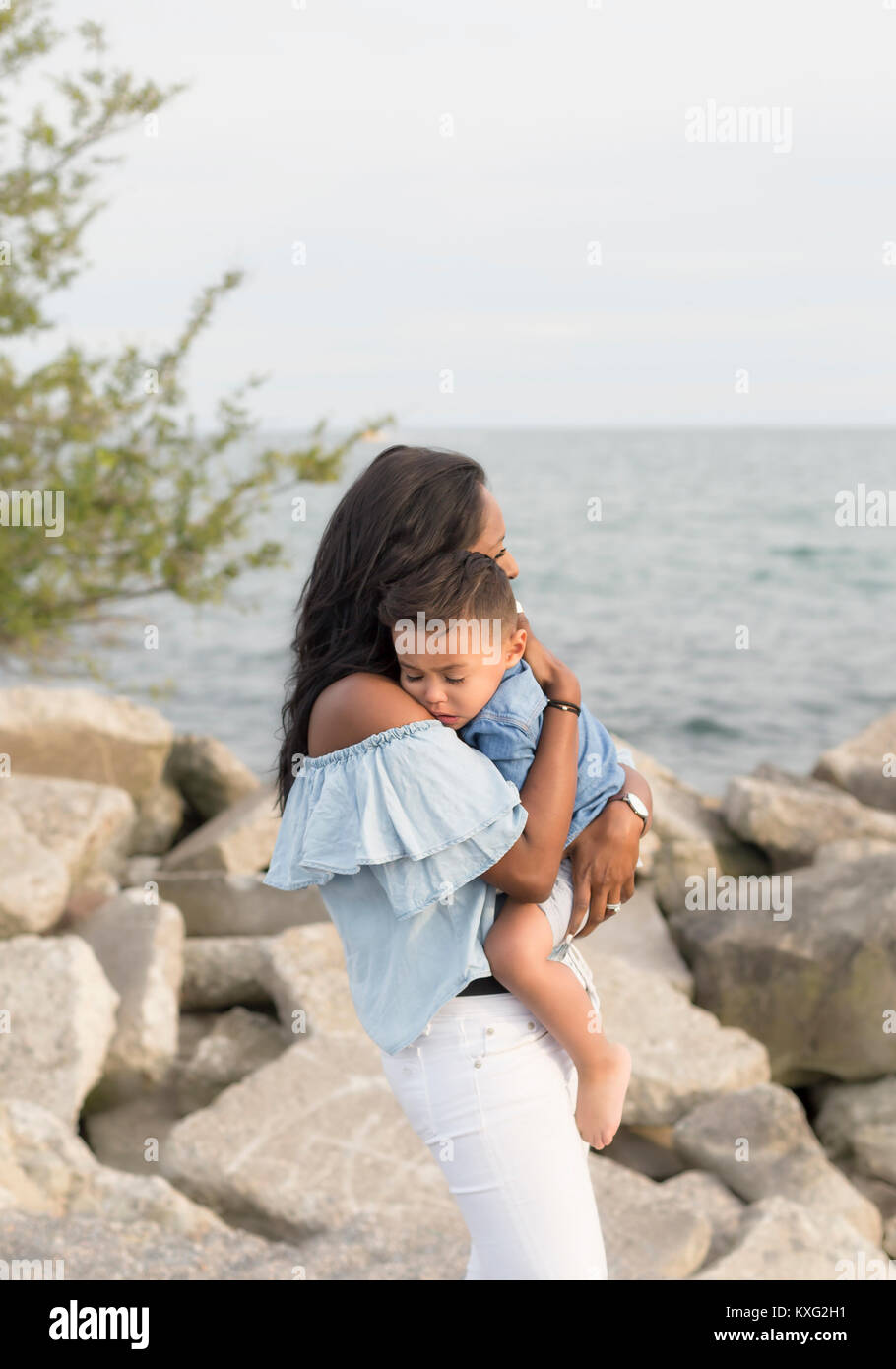 Mother son sleeping together hi-res stock photography and images - Alamy