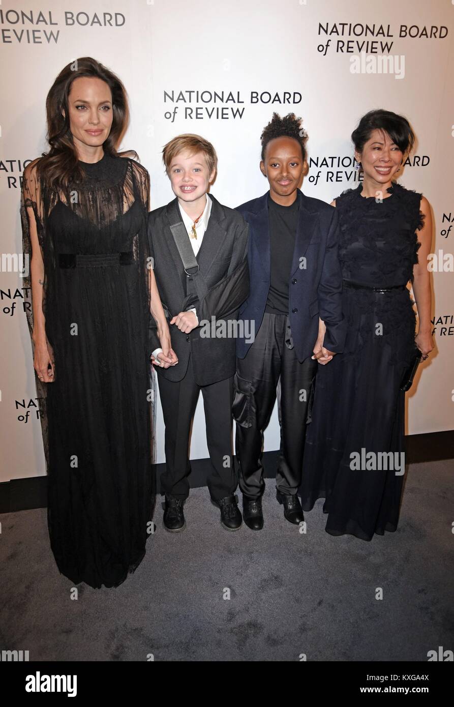 New York, NY, USA. 9th Jan, 2018. Angelina Jolie, Shiloh Nouvel Jolie-Pitt, Zahara Jolie-Pitt, Loung Ung at arrivals for The National Board of Review Awards 2018, Cipriani 42nd Street, New York, NY January 9, 2018. Credit: Derek Storm/Everett Collection/Alamy Live News Stock Photo
