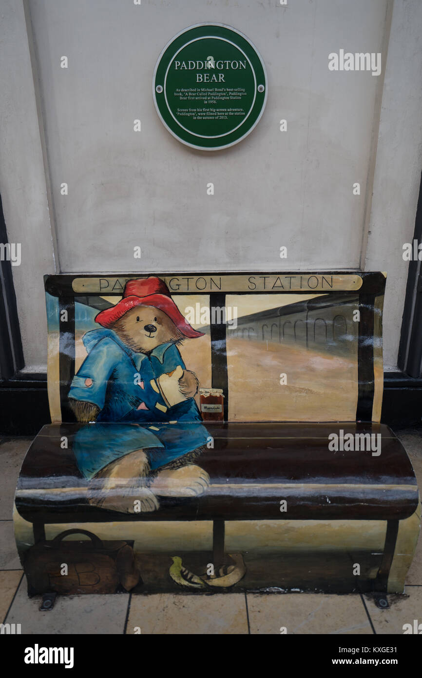 Paddington bear bench hi-res stock photography and images - Alamy