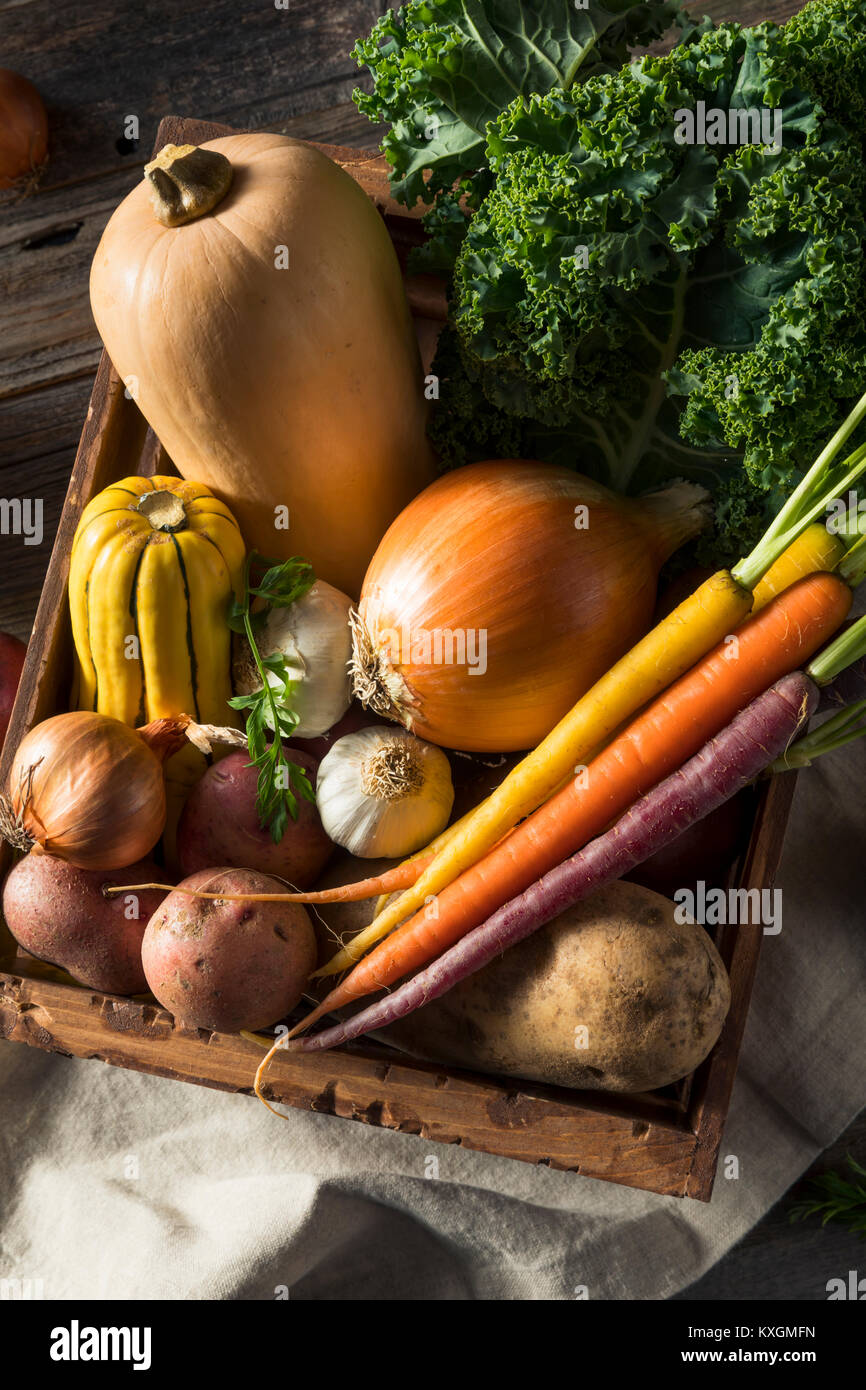 Farmers market box hi-res stock photography and images - Alamy