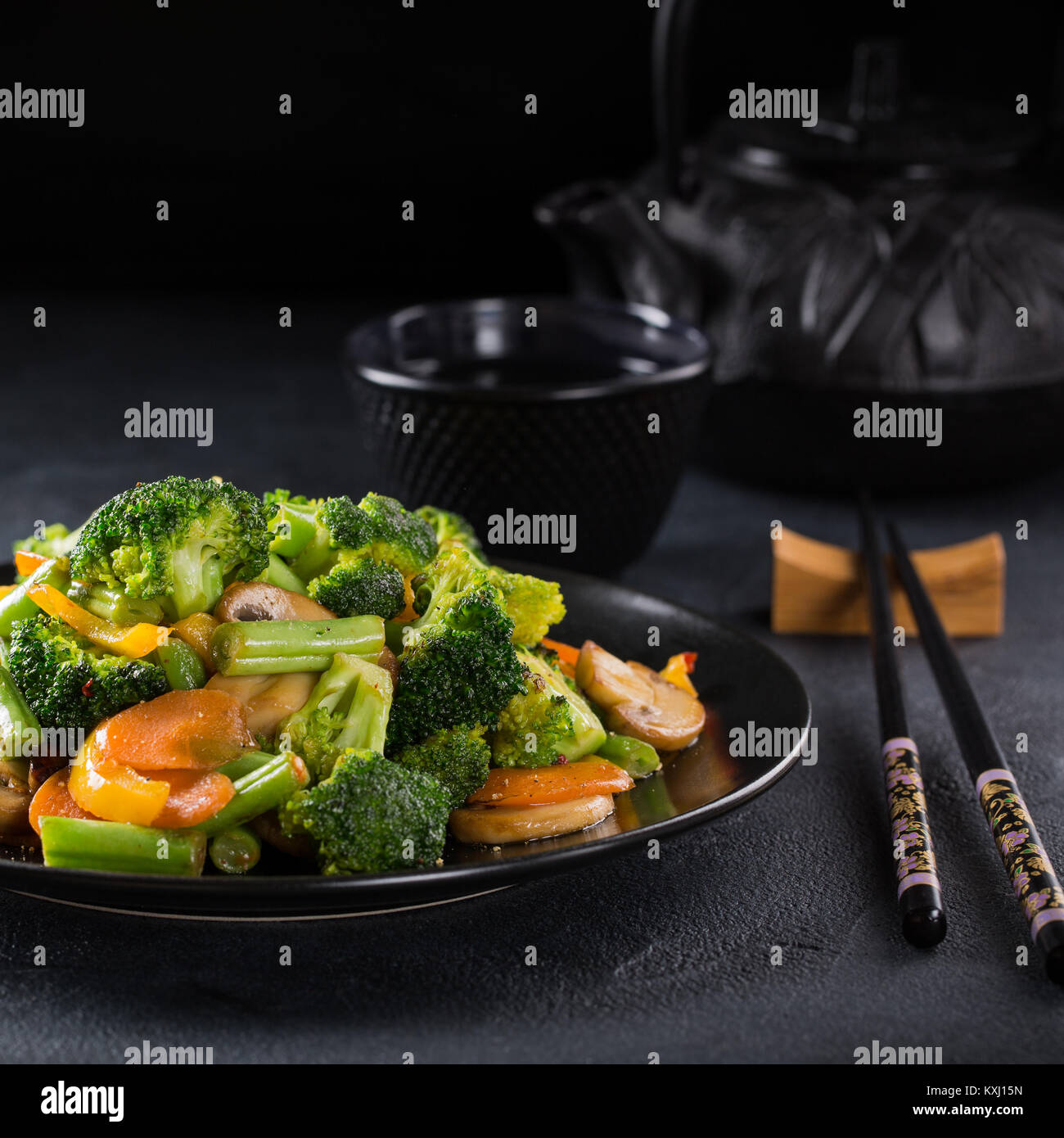 Stir fried vegetables Stock Photo - Alamy