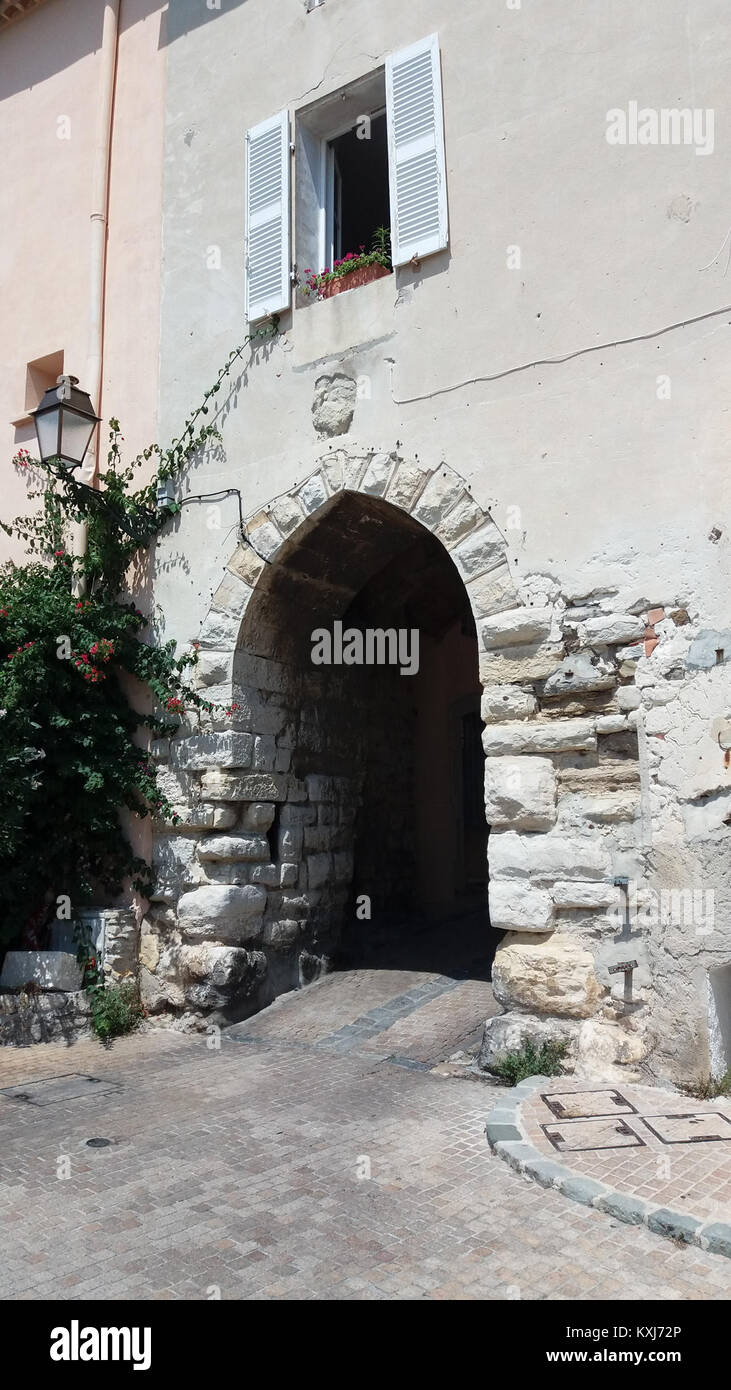 Porte ancienne hi-res stock photography and images - Page 2 - Alamy