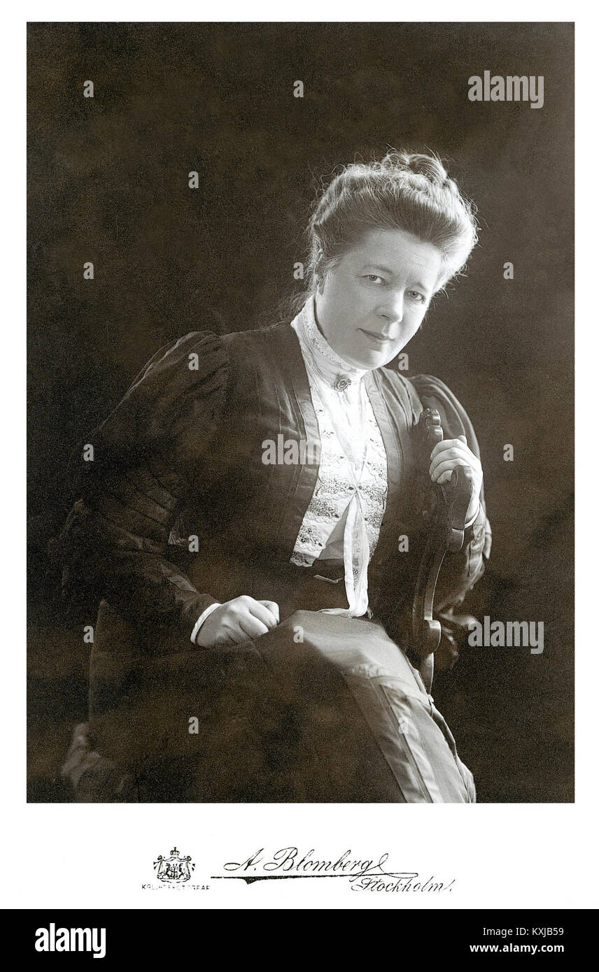 1906 portraiture of a writer hi-res stock photography and images - Alamy