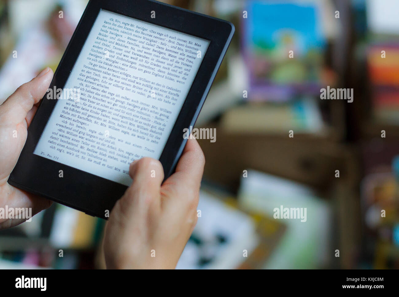 aussortierte verdrängte Bücher durch moderne Medien Stock Photo