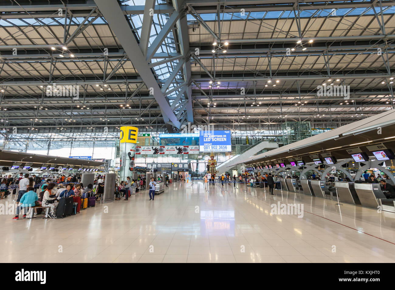 BANGKOK, THAILAND OCTOBER 15, 2014 Departures hall in Suvarnabhumi