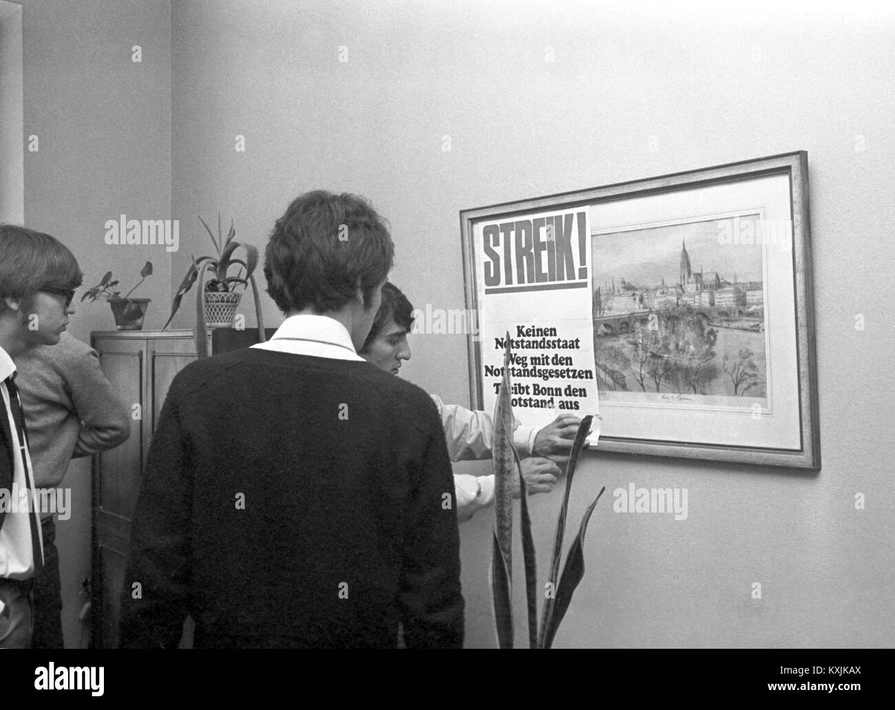 Students of Goethe-University in Frankfurt discussed about actions to be taken against the new Emergency Law on 27 May 1968. | usage worldwide Stock Photo