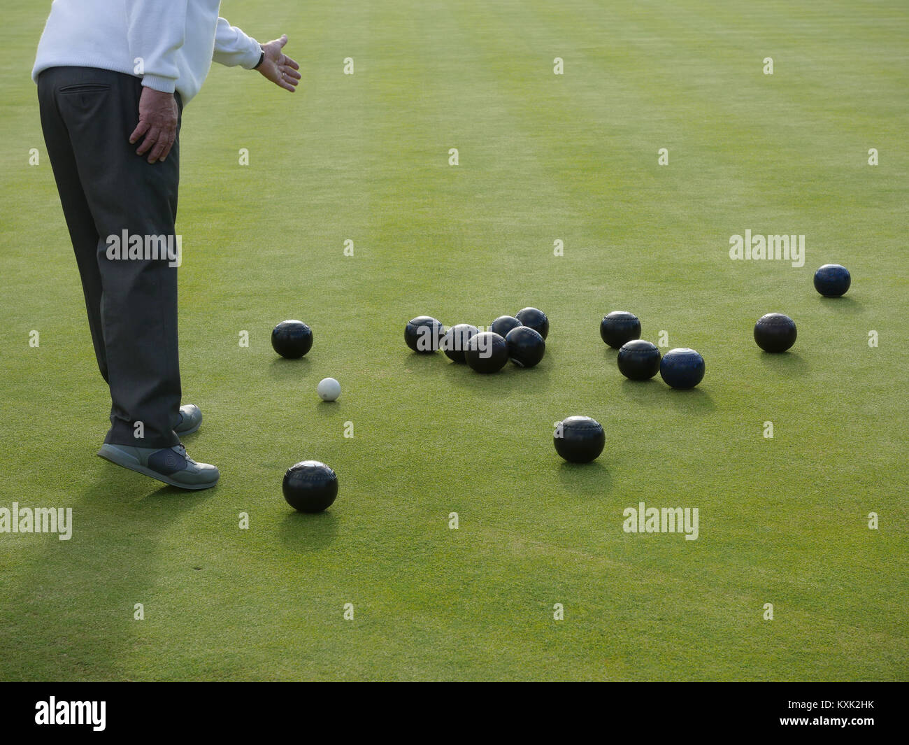 Bowler giving instructions on status of current end in a game of bowls, Perth, Scotland, UK Stock Photo