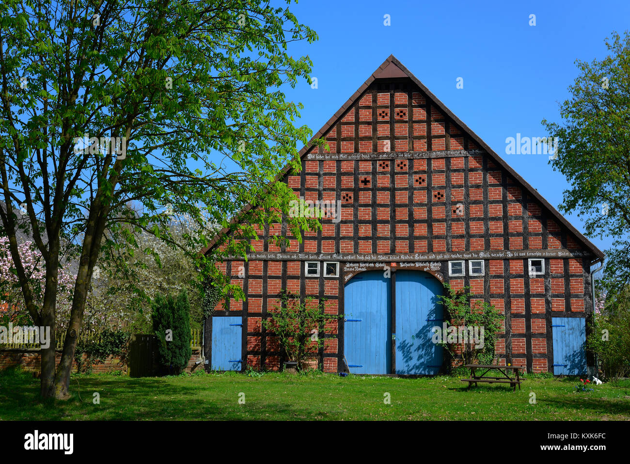 Fachwerhof in  Guestritz bei Luechow, Landkreis Luechow Dannenberg, Wendland:  DEUTSCHLAND, NIEDERSACHSEN, (c) J.A.Fischer Stock Photo
