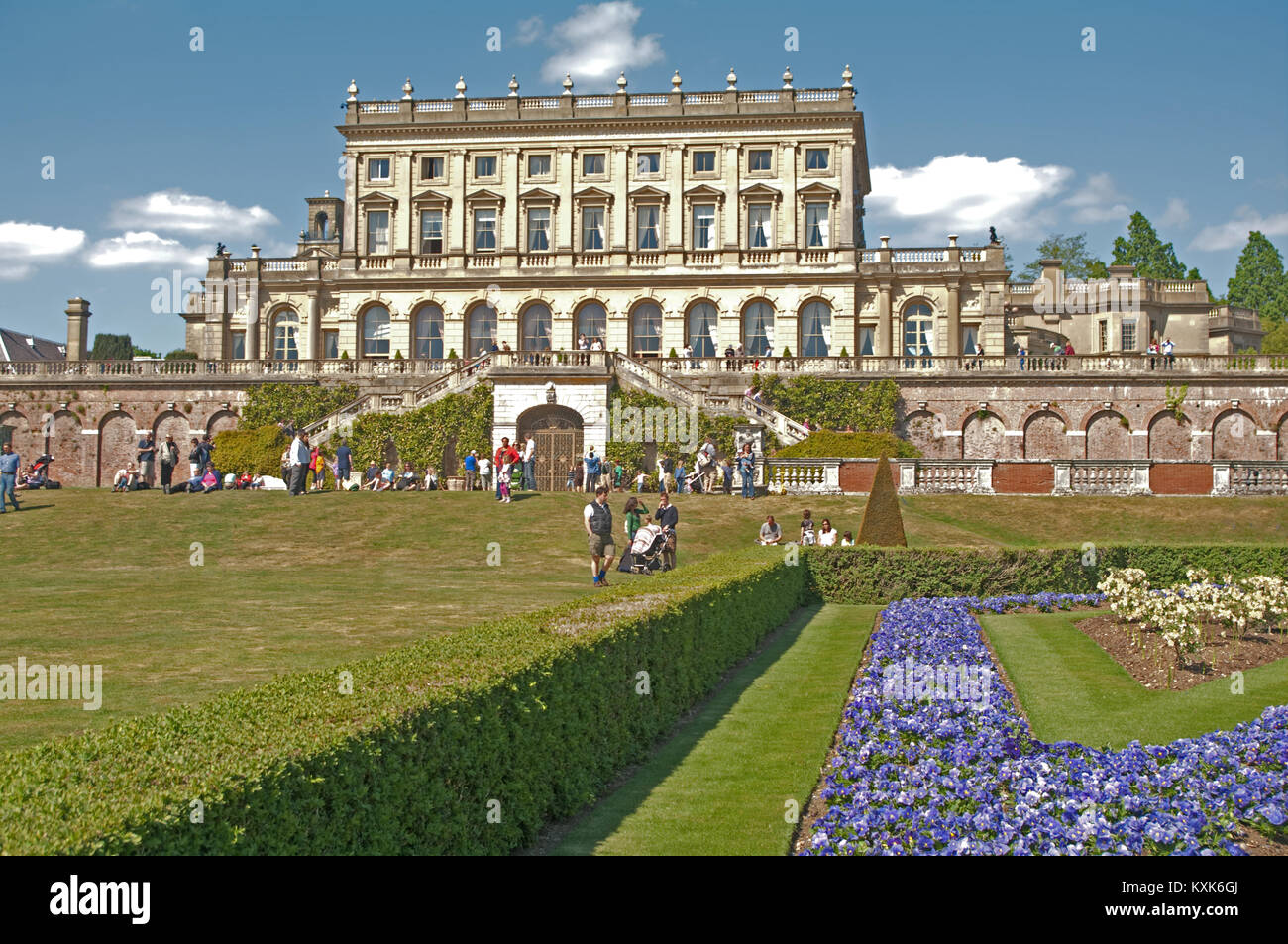 Cliveden house buckinghamshire hi-res stock photography and images - Alamy