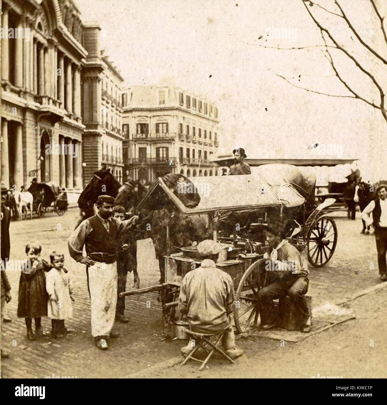 149 Archivo General de la Nación Argentina 1890 Buenos Aires, carro  irrigante Stock Photo - Alamy