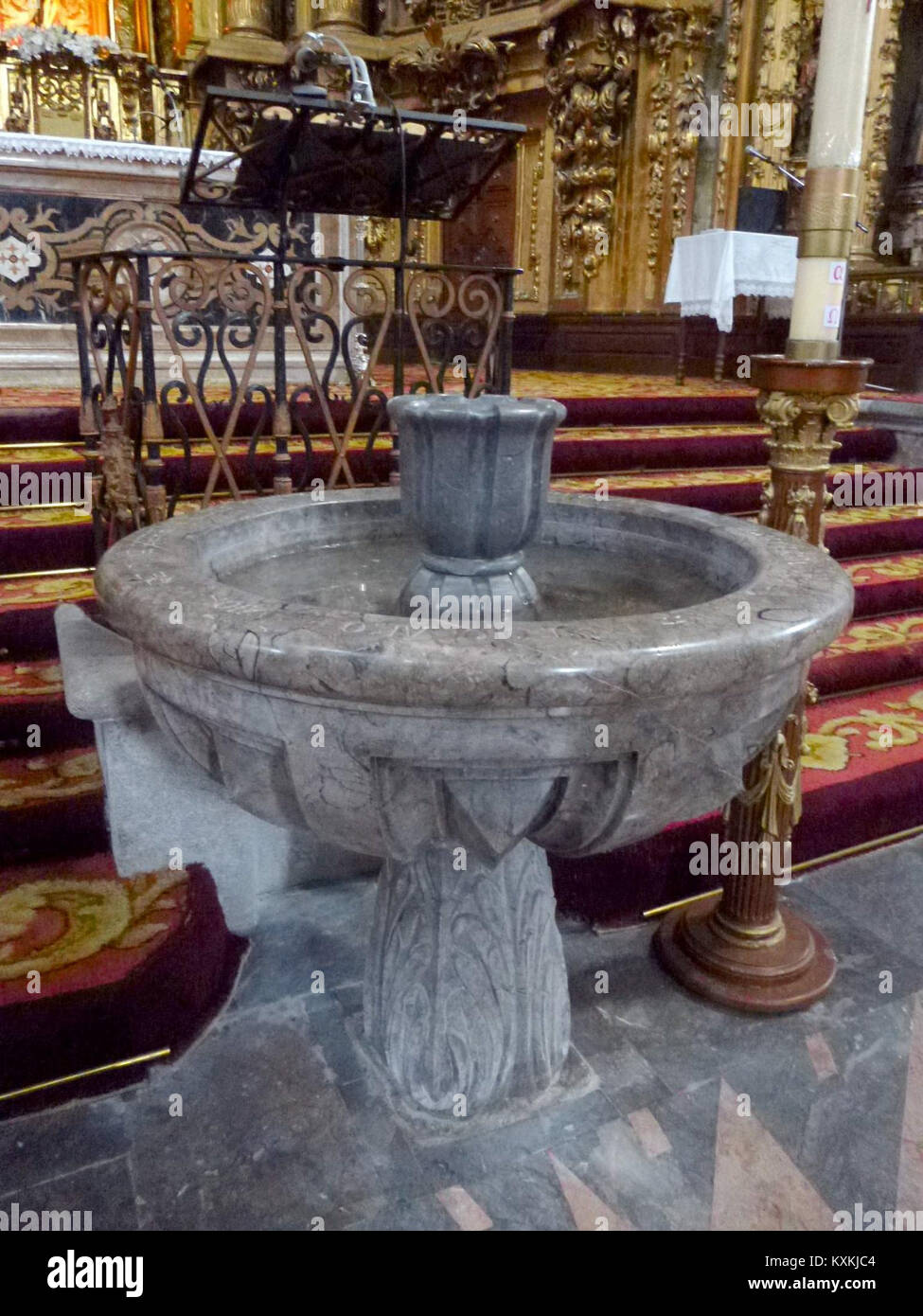 Interior iglesia de san sebastian hi-res stock photography and images ...