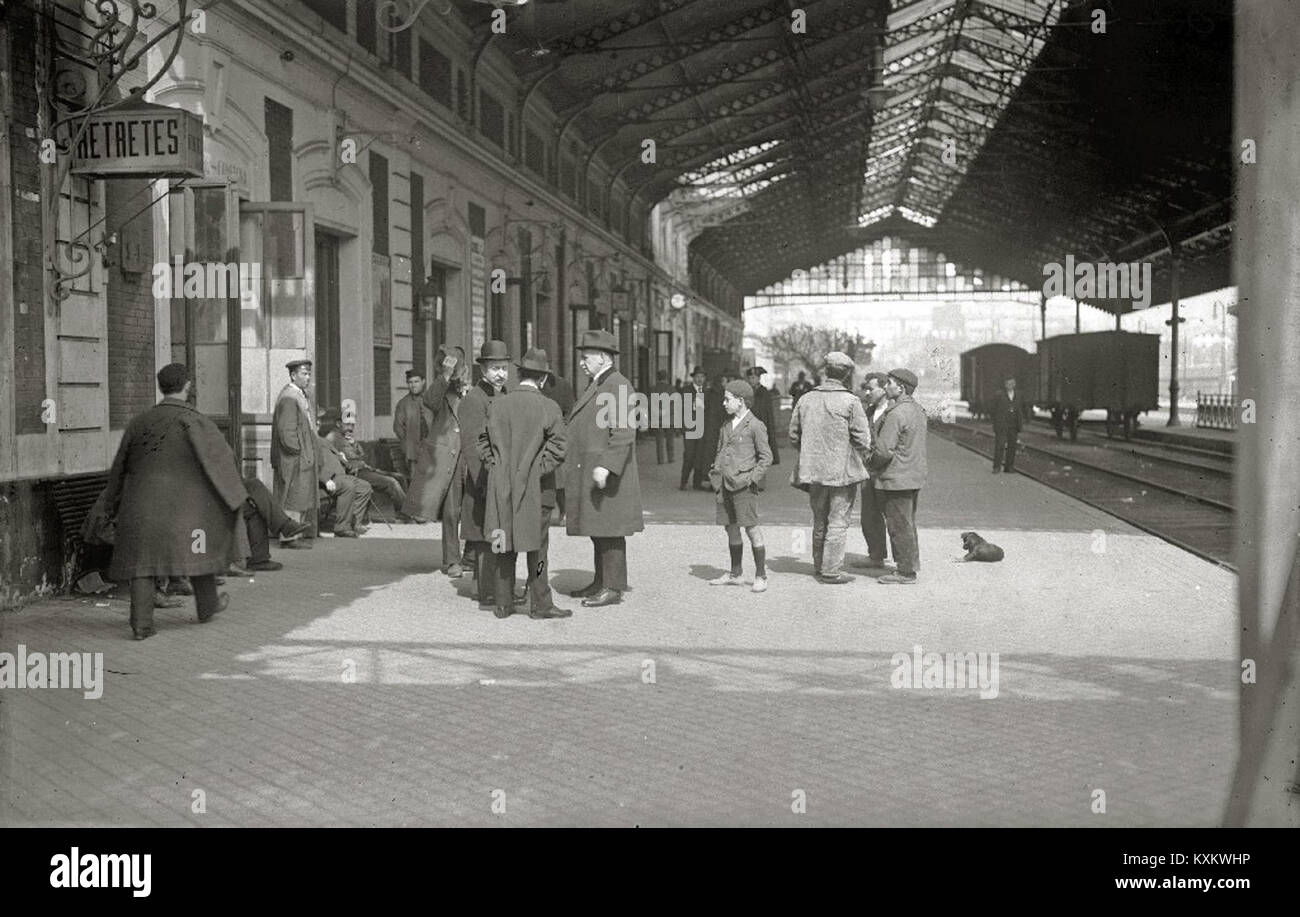 From Andén station (Estación Norte) in the Basque Country, Spain this ...