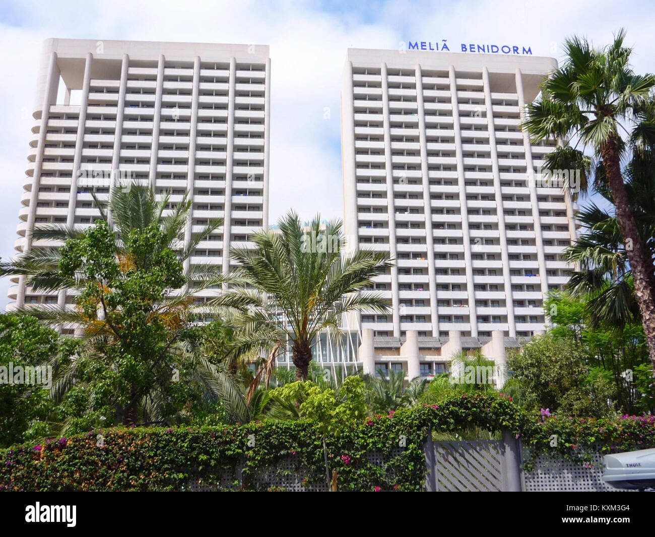 Hotel Meliá Benidorm in Spain is a high-rise hotel with guest rooms ... - Luxury High-Rise Guest Rooms
