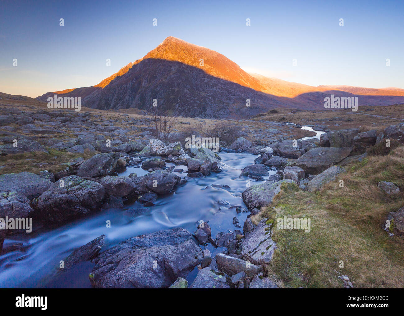 Last light of the day on Pen Yr Ole Wen, in Snowdonia National Park, Wales, UK Stock Photo