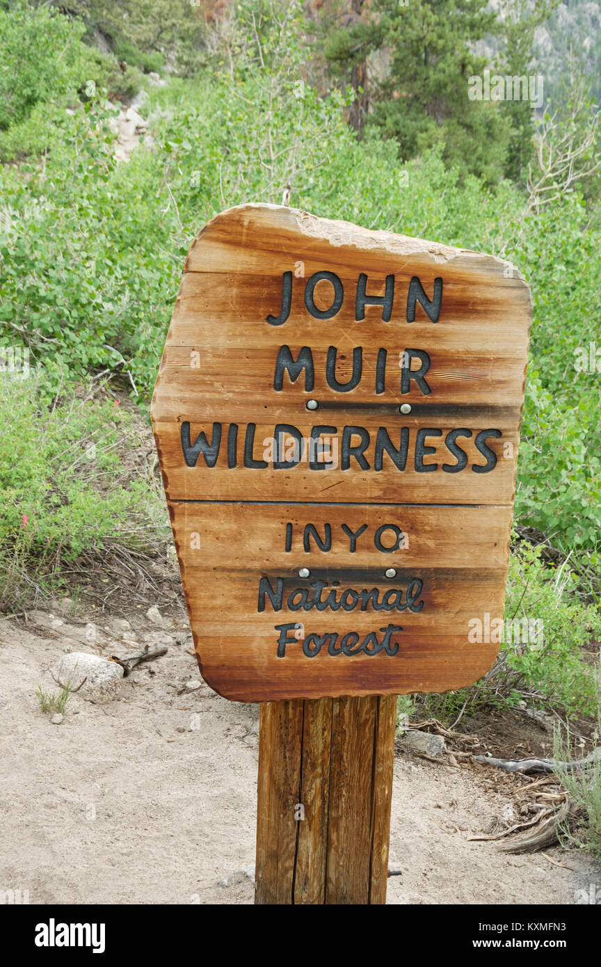 wood John Muir Wilderness sign in the Inyo National Forest Stock Photo