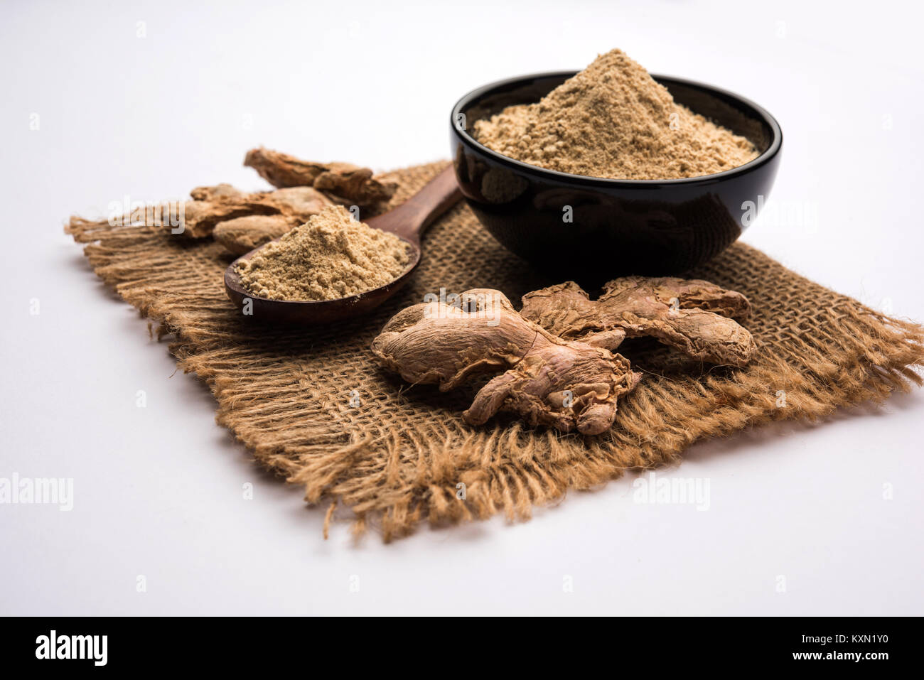Ginger powder with dried Ginger also known as Sunth or Sonth in India