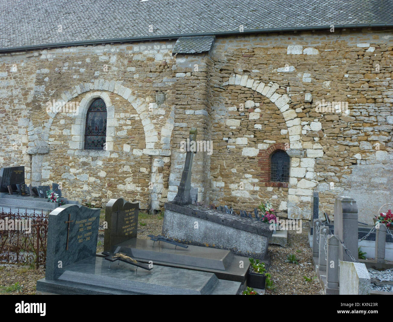 Antheny (Ardennes) Église Saint-Remy, arcs, vestiges mur de la première église XIIème s. Stock Photo