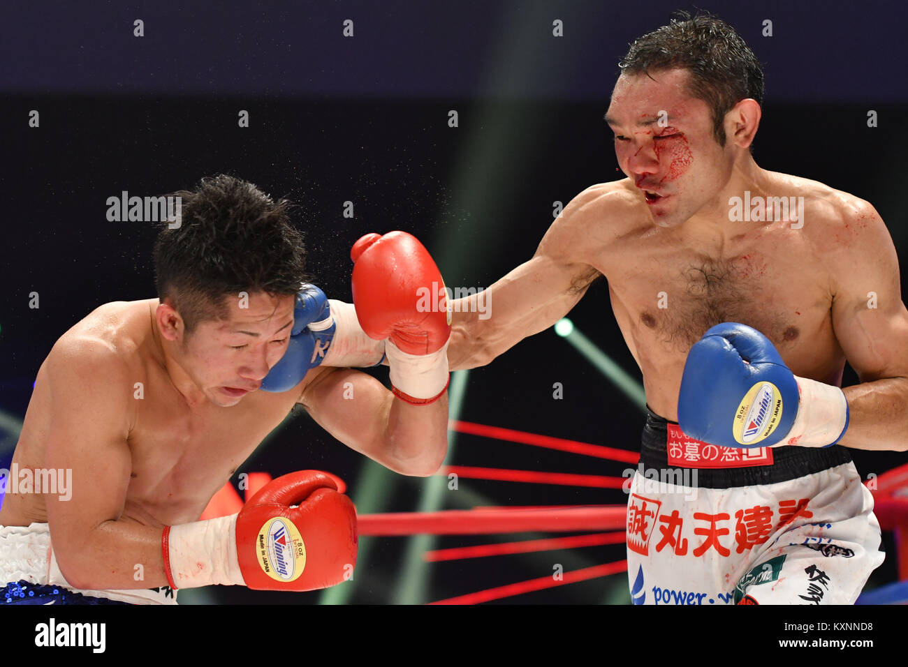 Kanagawa, Japan. 30th Dec, 2017. (L-R) Takuma Inoue, Kentaro Masuda (JPN) Boxing : Kentaro Masuda of Japan hits Takuma Inoue of Japan in the eighth round during the 10R 54.0kg weight bout at Yokohama Cultural Gymnasium in Kanagawa, Japan . Credit: Hiroaki Yamaguchi/AFLO/Alamy Live News Stock Photo