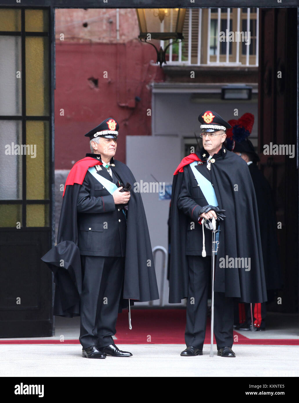 January 11, 2018 - the general commander of the firearms of the Carabinieri Tullio Del Sette, together with the Generali Vittori Tommasone and Giovanni Nistri during the change of guard at the top of the commandos.Naples, Italy - Naples: change at the top of the ''Ogaden'' Carabinieri Inter-regional Command.This morning was held in Naples the ceremony of rotation of the Commander Carabinieri ''Ogaden''.At the General of the Army Corps Giovanni Nistri, Commander of the Summit from 6 April 2016, the paratroop Vittorio Tomasone takes over. General Nistri leaves, after 21 months, the Interregion Stock Photo