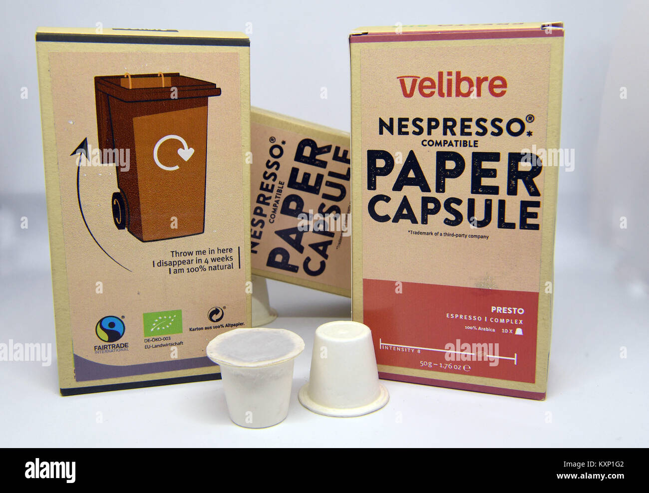 Bremen, Germany. 21st Dec, 2017. Coffee capsules made out of paper lying in  front of their packaging in the premises of manufacturer Velibre in Bremen,  Germany, 21 December 2017. The coffee capsules
