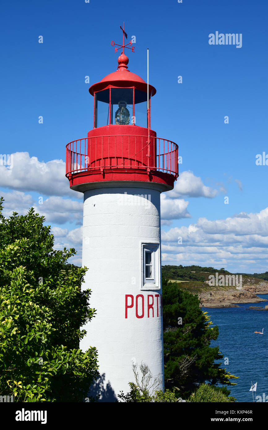 Lighthouse at Port Manec'h, Brittany, France Stock Photo