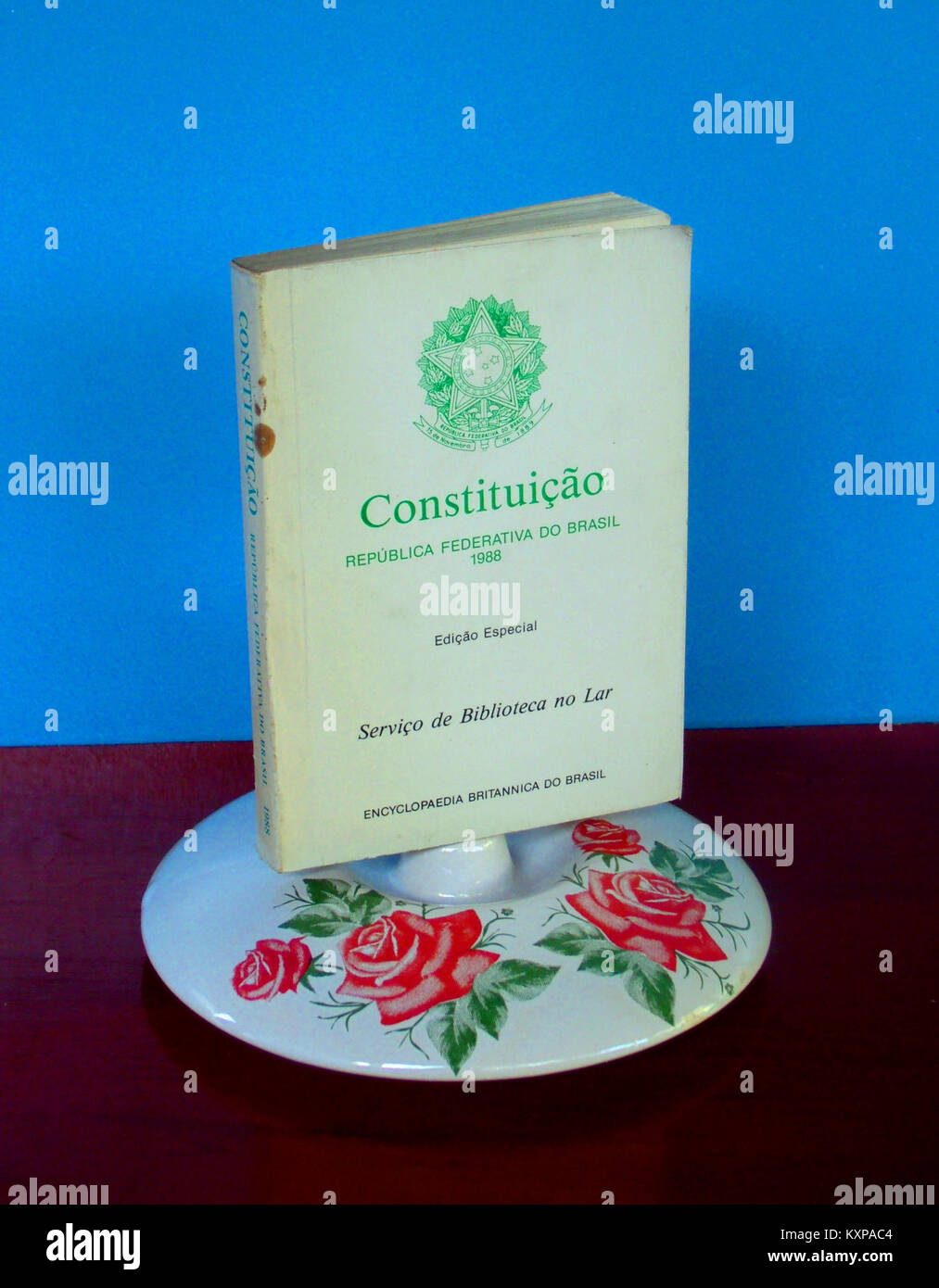 Constituição da República Federativa do Brasil 1988 (livro de bolso,exemplar especial pela Encyclopaedia Britannica do Brasil)1 Stock Photo