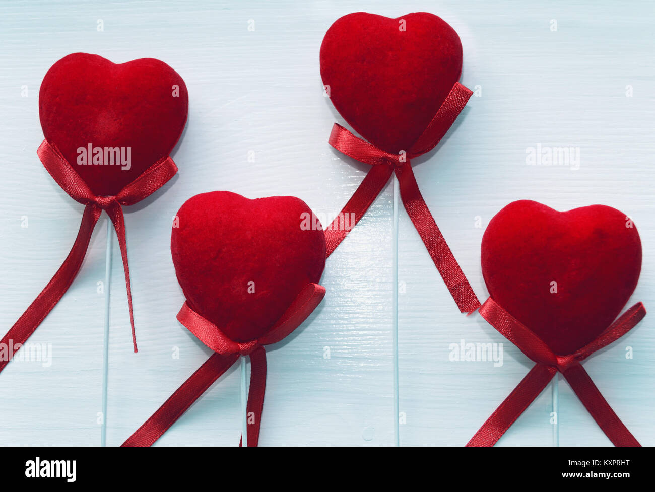 Page 17 Romantic Couple Heart Shape Symbol High Resolution Stock Photography And Images Alamy Page 17 Romantic Couple Heart Shape Symbol High Resolution Stock Photography And Images Alamy