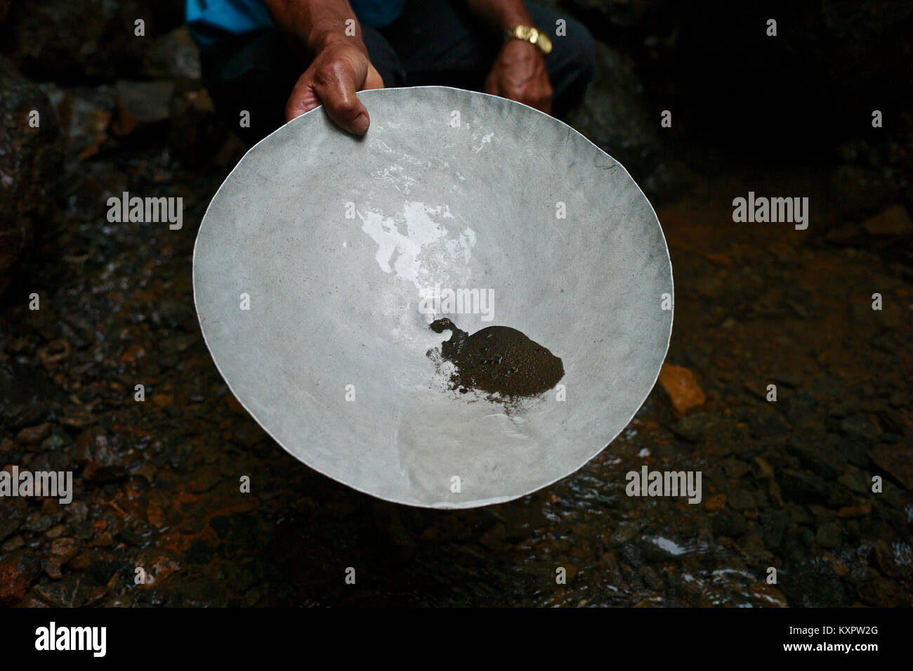 Artisanal miner, a smallscale gold mining without mercury Artisanal