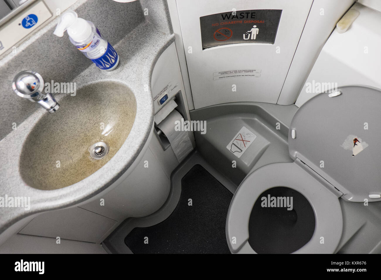 Plane toilet hires stock photography and images Alamy