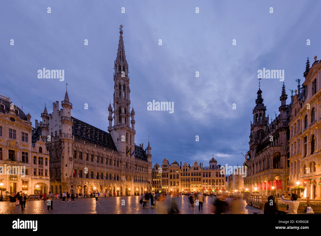 Brussel, Belgium,The Grand Place at night is surrounded by  guildhalls and two larger edifices, the city's Town Hall, and the  Breadhouse building Stock Photo