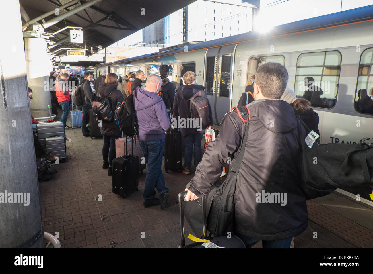 Airport and heavy bag hires stock photography and images Alamy