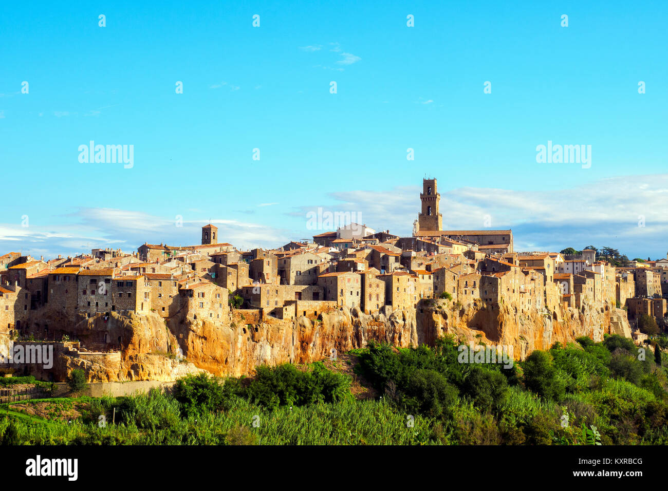 Medieval town skyline hi-res stock photography and images - Alamy